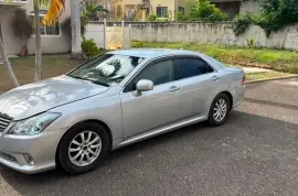 2012 Toyota Crown Royal Saloon 