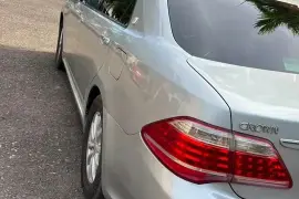 2012 Toyota Crown Royal Saloon 