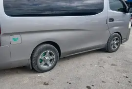 Nissan Caravan NV350