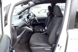 Toyota Esquire 2017