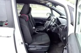 Toyota Esquire 2017