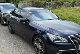 2013 Toyota Crown