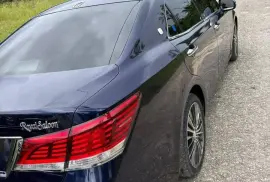 2013 Toyota Crown