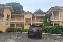 2BR/1BA GROUND FLOOR APT