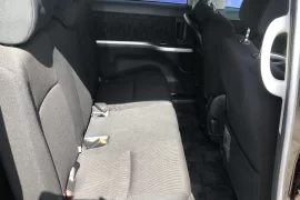 2012 Toyota ISIS 1.5neg