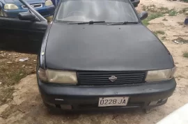 Nissan B13