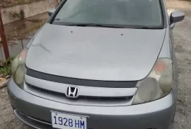 2004 honda stream 7 seater