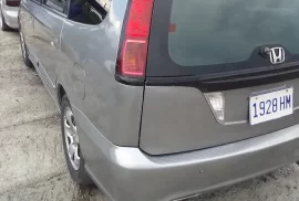 2004 honda stream 7 seater