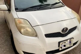 2010 toyota vitz