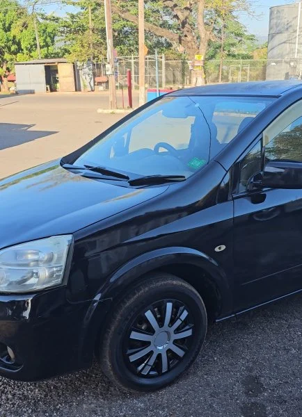 2007 nissan lafesta