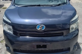 2010 Toyota Voxy
