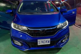 2017 Honda Fit Hybrid (lady driven)