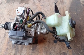 Aqua/Axio/Fielder hybrid brake booster