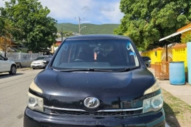 2013 Toyota Voxy