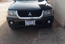 Mitsubishi Pajero 2004