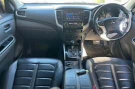 2017 Mitsubishi l200