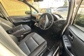 Newly Imported 2017 Toyota Voxy ZS