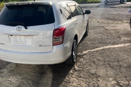 2012 Toyota fielder G edition