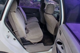 Mitsubishi Grandis 2005 no title