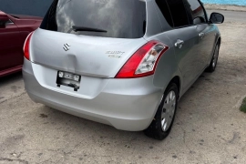 2015 SUZUKI SWIFT