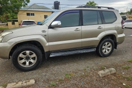 2005 PRADO