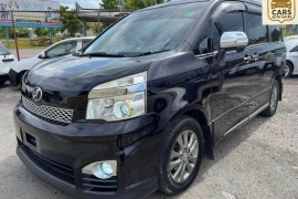 BLACK 2012 TOYOTA VOXY