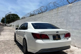 2014 Toyota Crown Athelete