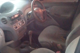 2004 Toyota Platz