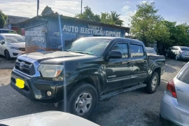LIKE NEW 2014 TOYOTA TACOMA