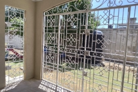 2 Bedrooms, 2.5 Bathrooms Townhouse