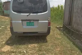 2002 nissan caravan
