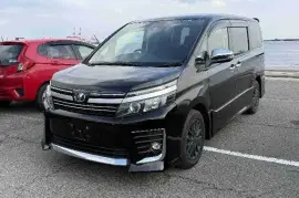 2017 Toyota Voxy