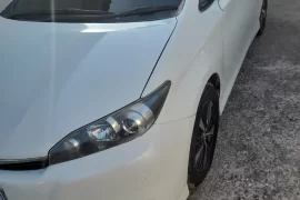 Toyota wish 2013