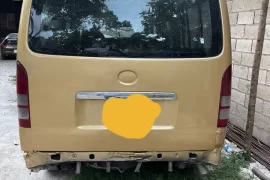 07 hiace bus just spray everything work 