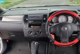 Nissan tiida 2010