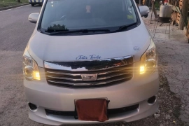 2014 TOYOTA NOAH
