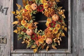 ? Bright and cheerpy door wreath and decor ?