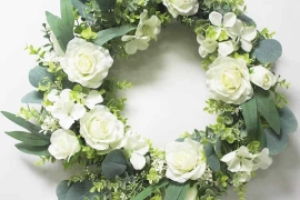 ? Dress up your door with this elegant wreath ?
