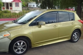 Nissan tida 2007