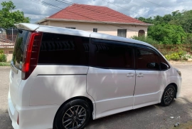 2014 Toyota Noah