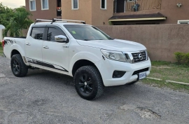 2017 NISSAN NAVARA