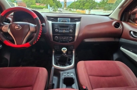 2017 NISSAN NAVARA