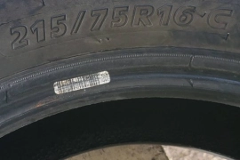 Tyre 215-75-16c