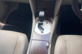 2011 Toyota premio (G)