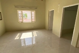 3 Bedrooms, 2 Bathrooms House