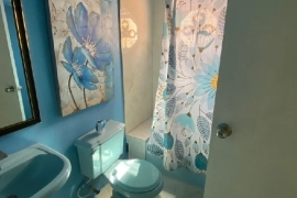 3 Bedrooms, 2 Bathrooms House