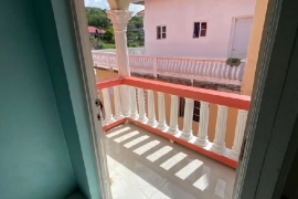 3 Bedrooms, 2 Bathrooms House