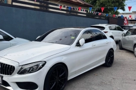 2015 C180 FULLY LOADED