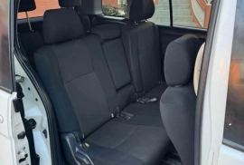 2012 Toyota ISIS Platana