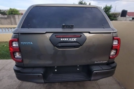 2023 Toyota Hilux Invincible X